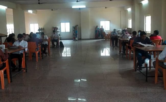 2-0015-cafeteria-cafeteria