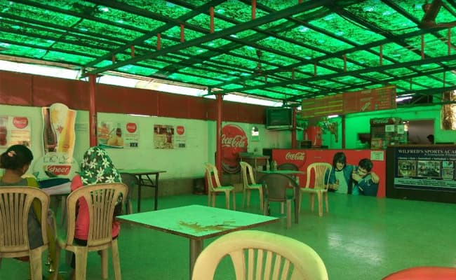 2-0018-cafeteria-cafeteria