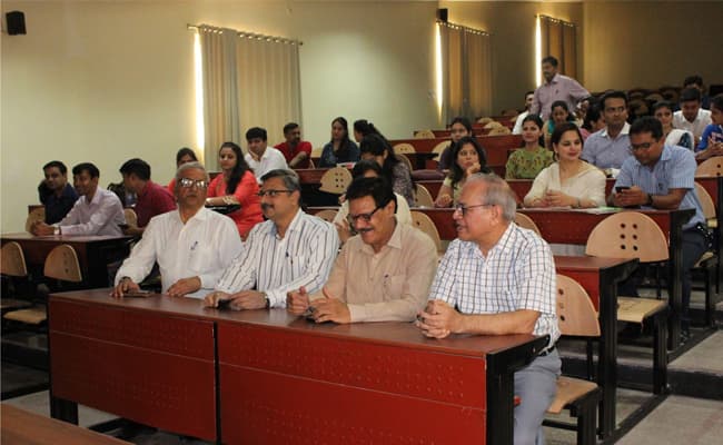 20-0001-class-classroom