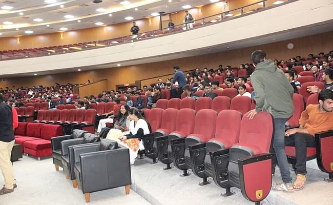 20-0003-class-classroom