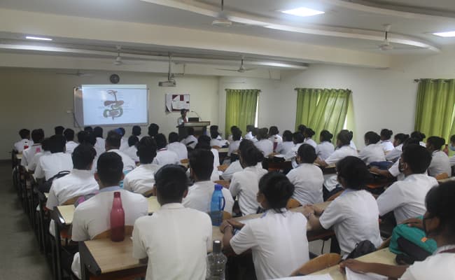 20-0004-class-classroom