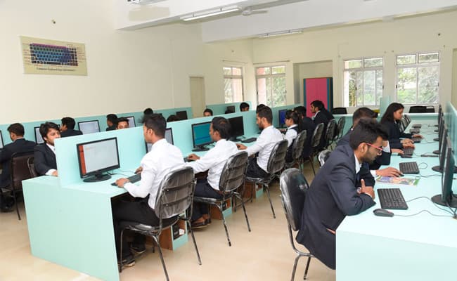 29-0002-class-classroom