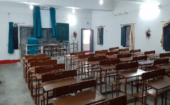 3-0000-class-classroom