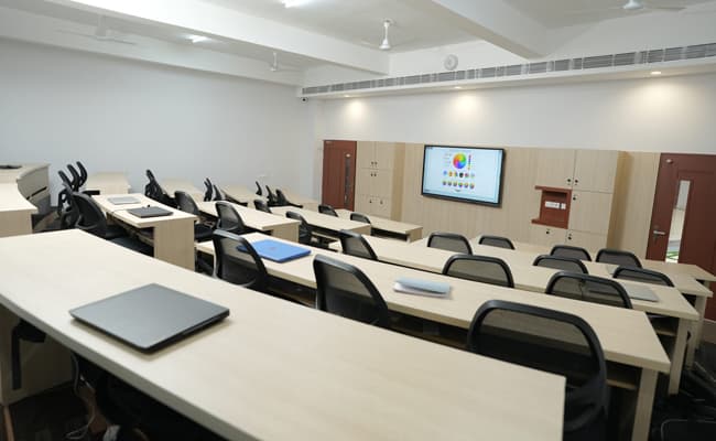 3-0002-class-classroom-2