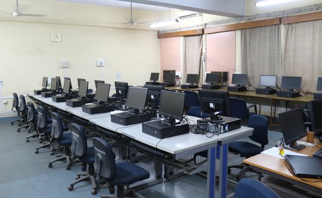 3-0010-class-classroom-2