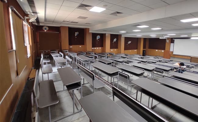 3-0011-class-classroom-2