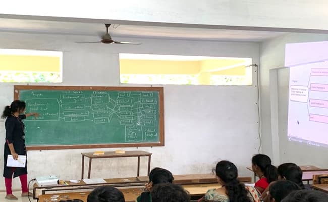 4-0003-classroom-classroom