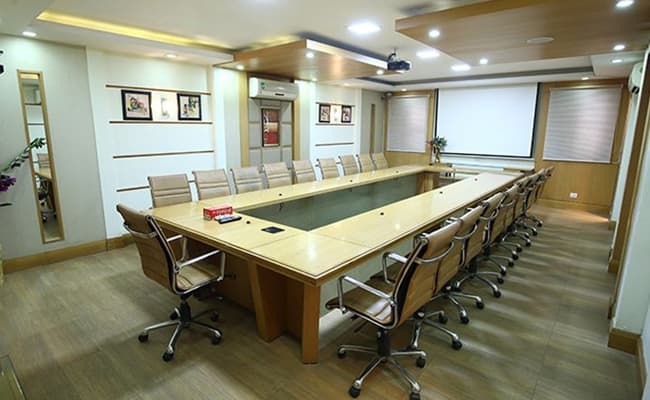 7-0010-layer-7-classroom