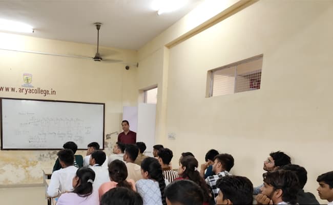 8-0003-classroom-classroom
