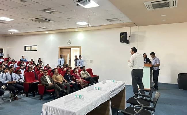 ABS, Nashik Classroom 3.webp