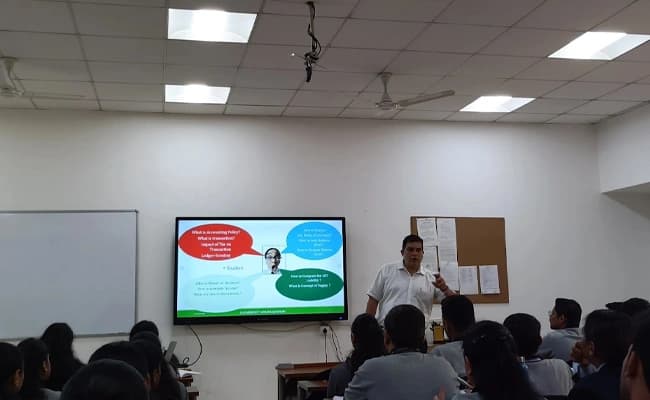 ABS, Nashik Classroom 4.webp