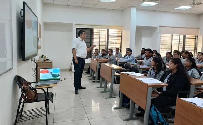 ABS, Nashik Classroom 5.webp