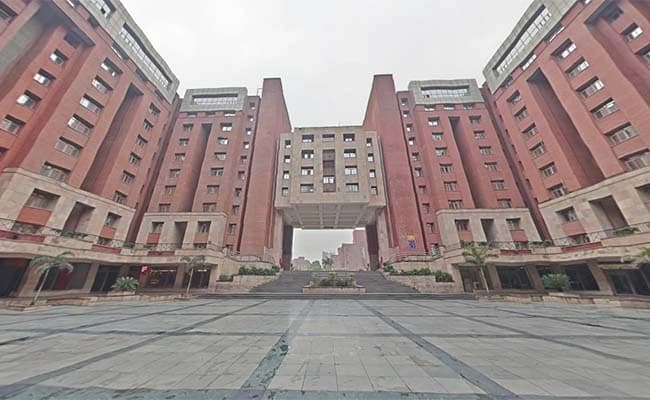 ABS, Noida Infra 1.webp