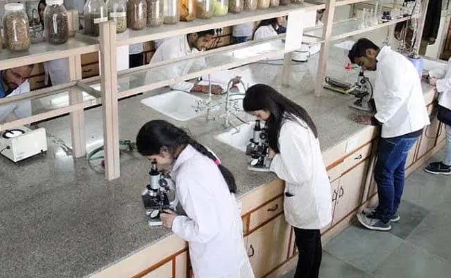 ABS, Noida Labs 2.webp