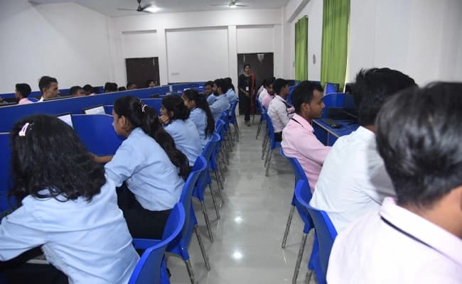 AIHE, Patna Labs 1.webp