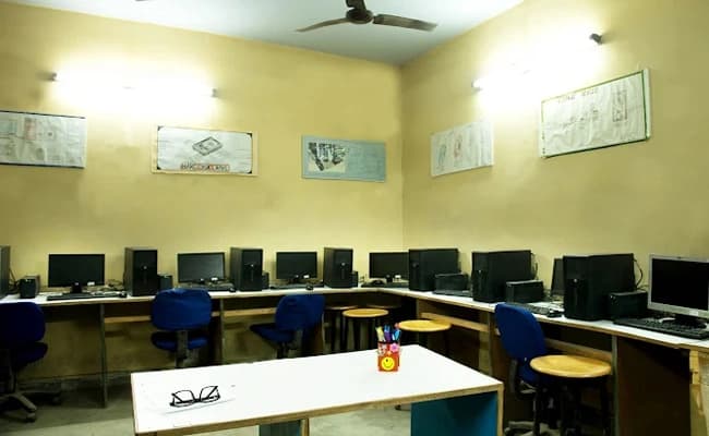 AIMSR, Mumbai Labs 4.webp