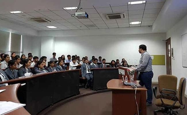 ASBM, Mumbai Classroom 1.webp
