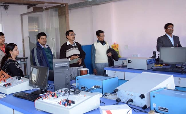 Adamas University, Kolkata Labs 3.webp