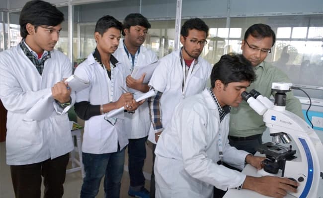 Adamas University, Kolkata Labs 4.webp