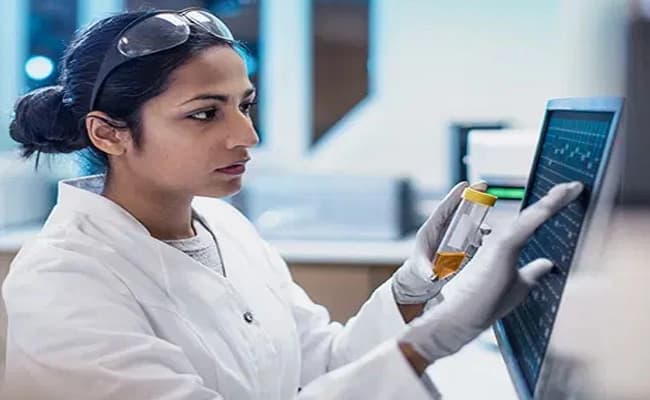 Amity University, Mohali Labs 3.webp