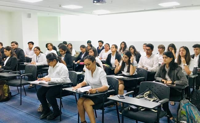 Amity University, Mumbai Classroom 2.webp