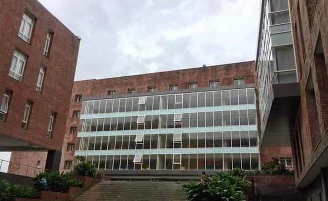 Amity University, Mumbai Infra 1.webp
