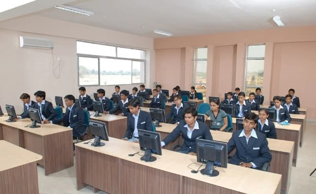 Anjaneya University Raipur Classroom 1.webp