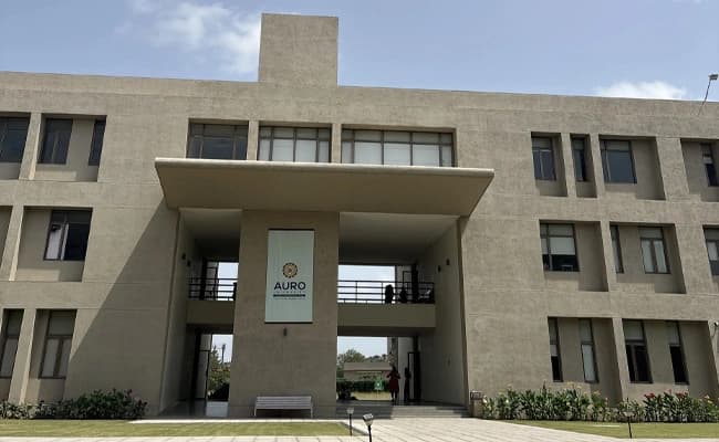 Auro University, Surat Infra 3.webp