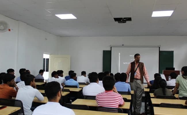 BIMS, Bangalore Classroom 1.webp