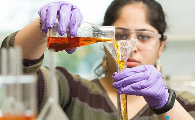 Bennett University, Greater Noida Labs 2.webp