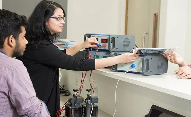 Bennett University, Greater Noida Labs 3.webp