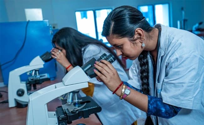 Brainware University, Kolkata Labs 3.webp