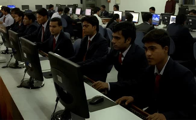 C-MAT, Greater Noida Labs 1.webp