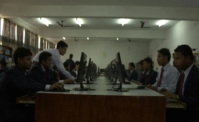 C-MAT, Noida Gallery 2.webp