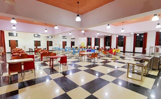 Cafeteria-3.webp