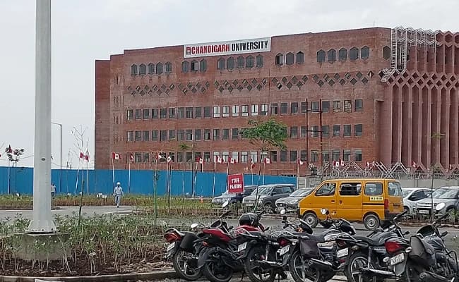 Chandigarh University, Lucknow Infra 2.webp