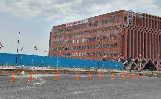 Chandigarh University, Lucknow Infra 4.webp