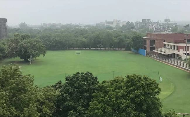 DMS IIT, Delhi Ground 1.webp
