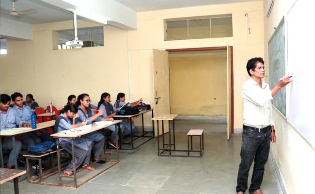 DRIEMS University, Cuttack Classroom 2.webp