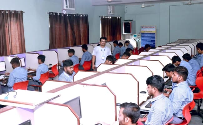 DRIEMS University, Cuttack Labs 2.webp