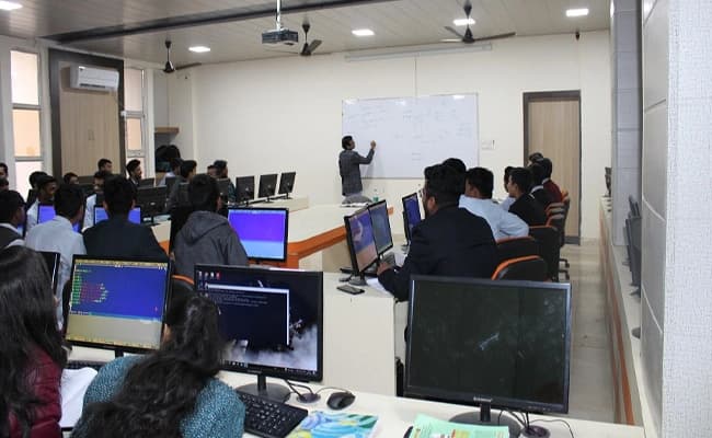 GGI, Lucknow Labs 1.webp