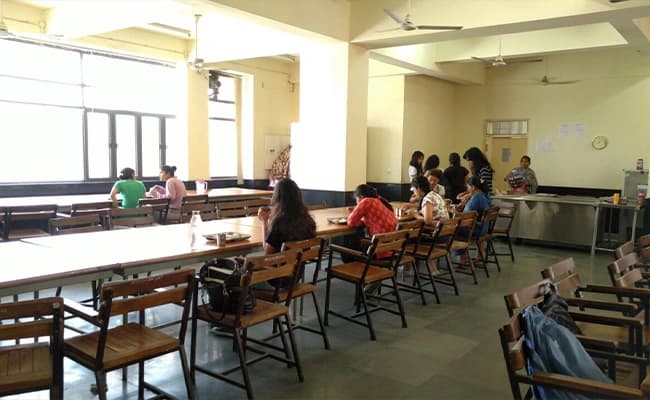 GGSIPU, Delhi Cafeteria 2.webp