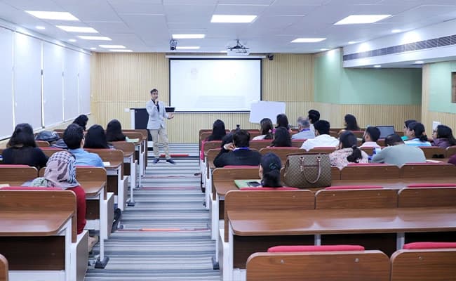 GGSIPU, Delhi Classroom 3.webp