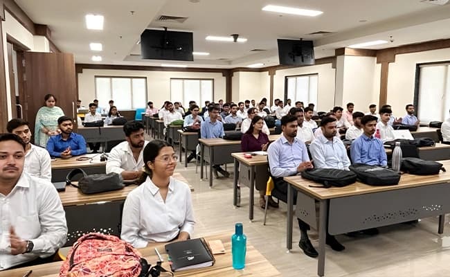 GGSIPU, Delhi Classroom 4.webp