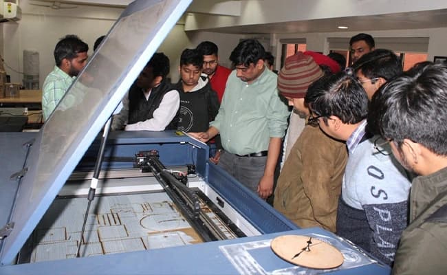 GGSIPU, Delhi Labs 1.webp