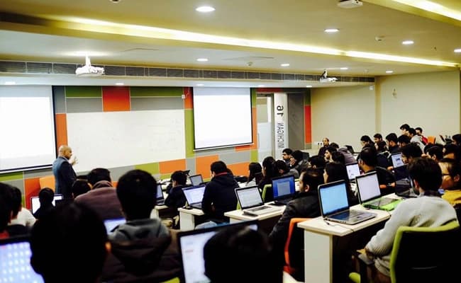 GLIM Gurgaon Classroom 1.webp
