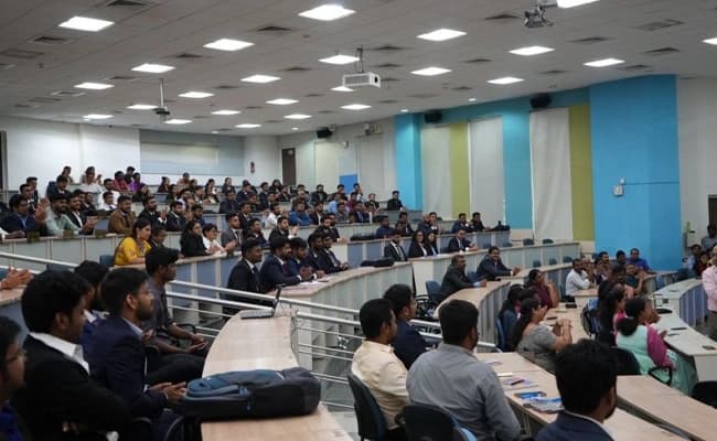 GLIM Gurgaon Classroom 3.webp