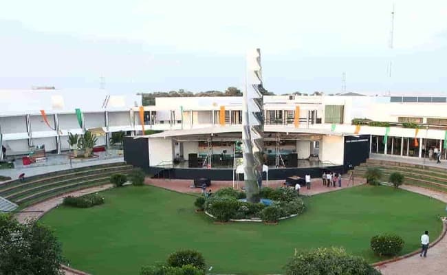 GLIM Gurgaon Ground 2.webp