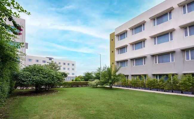 GLIM Gurgaon Ground 4.webp