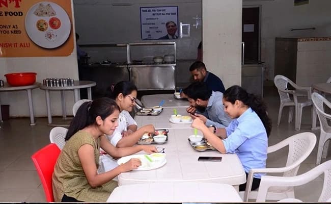 IFEEL Karla, Pune Cafe 2.webp